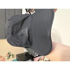 Adidas Black Bucket Hat Size 7 3/8 (59 cm)